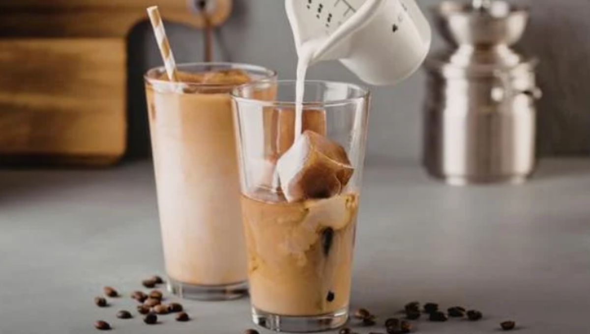 low sugar iced coffee recipes made at home with milk and ice
